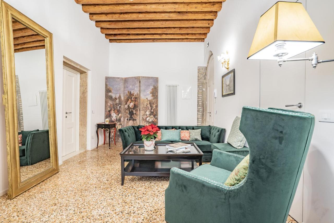 Ca' San Beneto Completely Refurbished In A Fabulously Central Area Venice Exterior photo